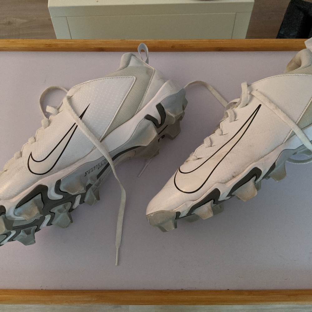Nike Vapor Untouchable Shark 3 Cleats